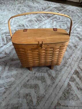 Vintage 1995 Longaberger Footed Magazine Basket w/ Lid signed